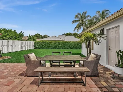 639 Verona Place Weston FL 33326
