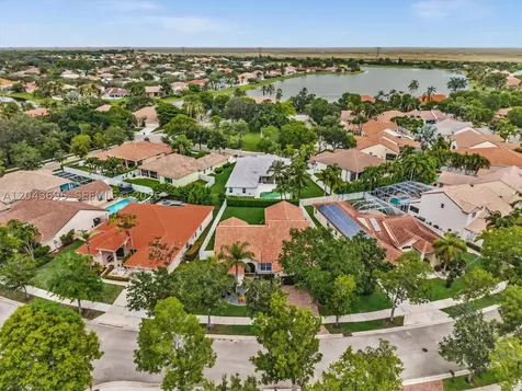 639 Verona Place Weston FL 33326