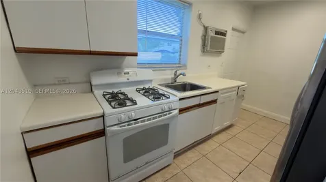 808 84th Street Miami Beach FL 33141