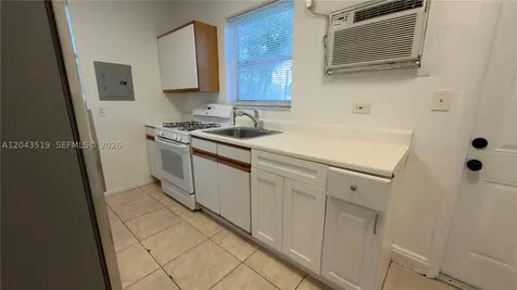 808 84th Street Miami Beach FL 33141