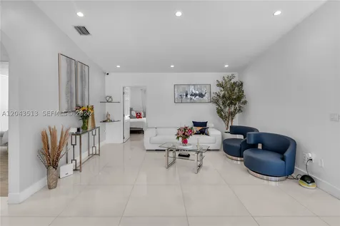 13261 SW 204th Street Miami FL 33177