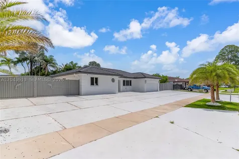 13261 SW 204th Street Miami FL 33177