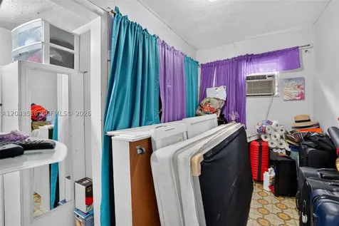 2815 NW 14th Street Miami FL 33125