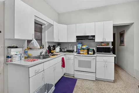 2815 NW 14th Street Miami FL 33125