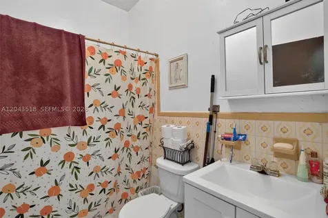 2815 NW 14th Street Miami FL 33125