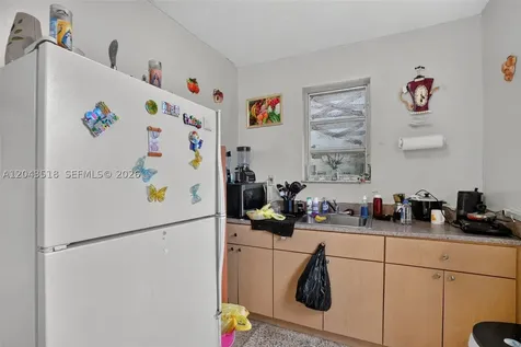 2815 NW 14th Street Miami FL 33125