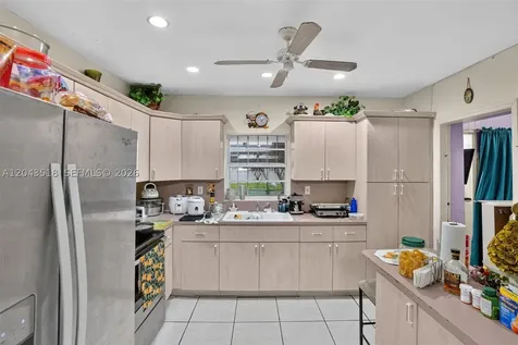 2815 NW 14th Street Miami FL 33125