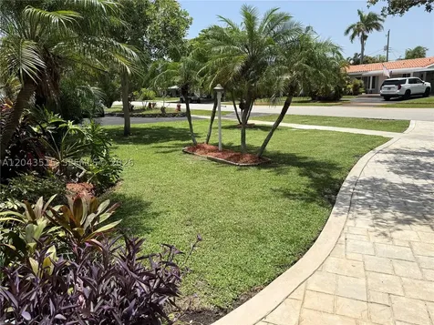 1232 SW 1st Avenue Pompano Beach FL 33060