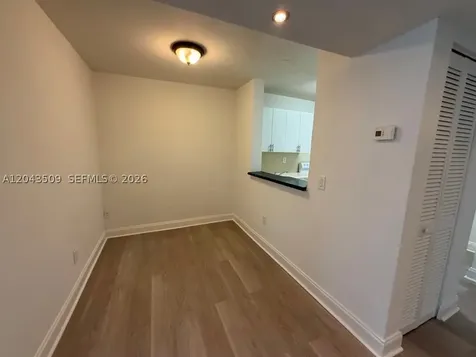 492 NW 165th St Road Miami FL 33169