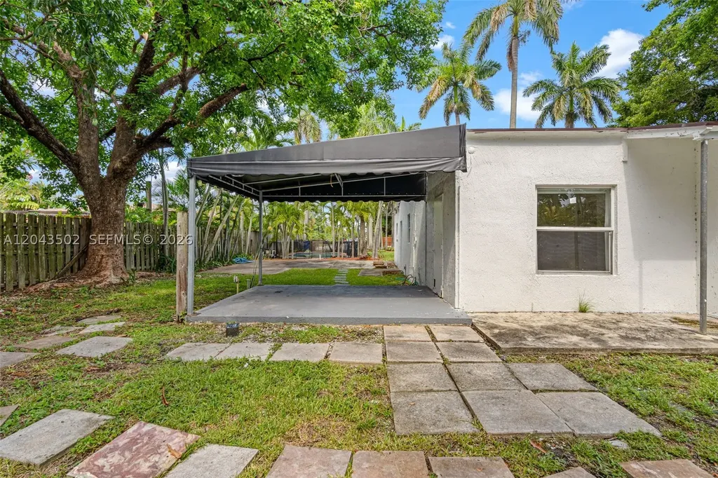 1521 NE 5th Terrace Fort Lauderdale FL 33304