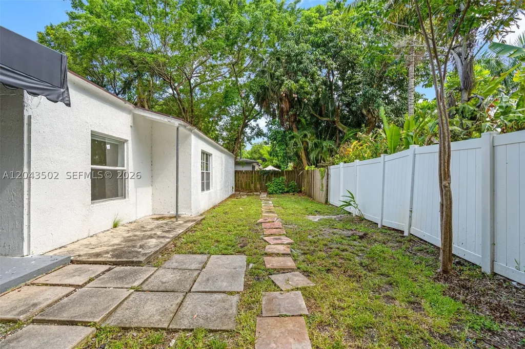 1521 NE 5th Terrace Fort Lauderdale FL 33304