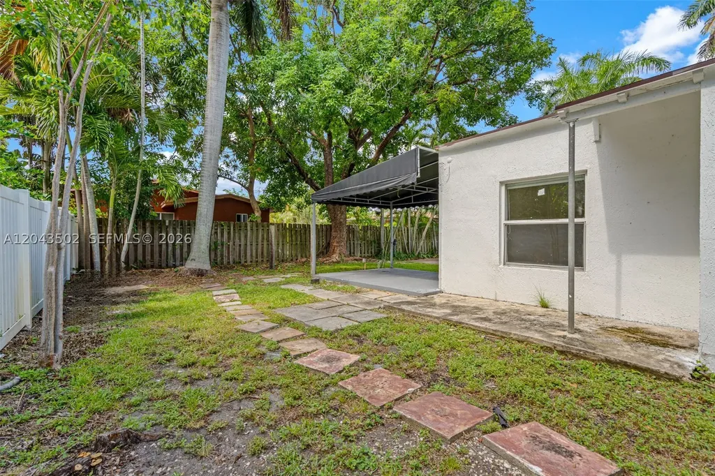 1521 NE 5th Terrace Fort Lauderdale FL 33304