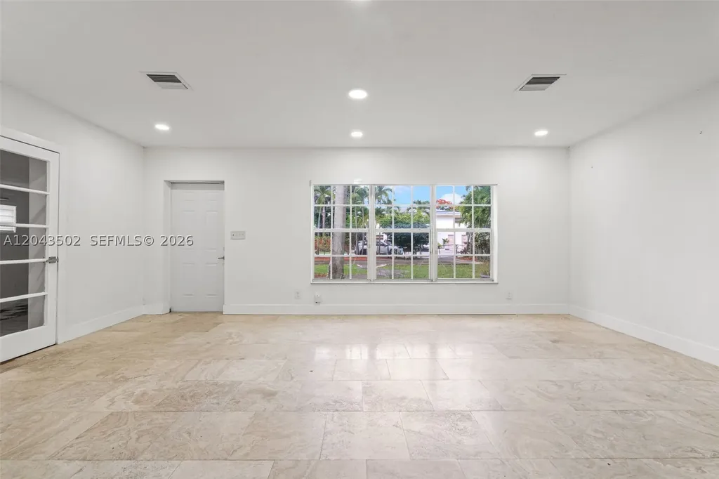 1521 NE 5th Terrace Fort Lauderdale FL 33304