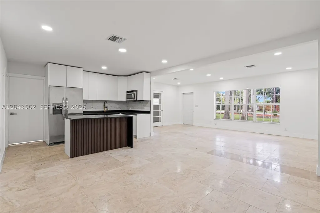 1521 NE 5th Terrace Fort Lauderdale FL 33304