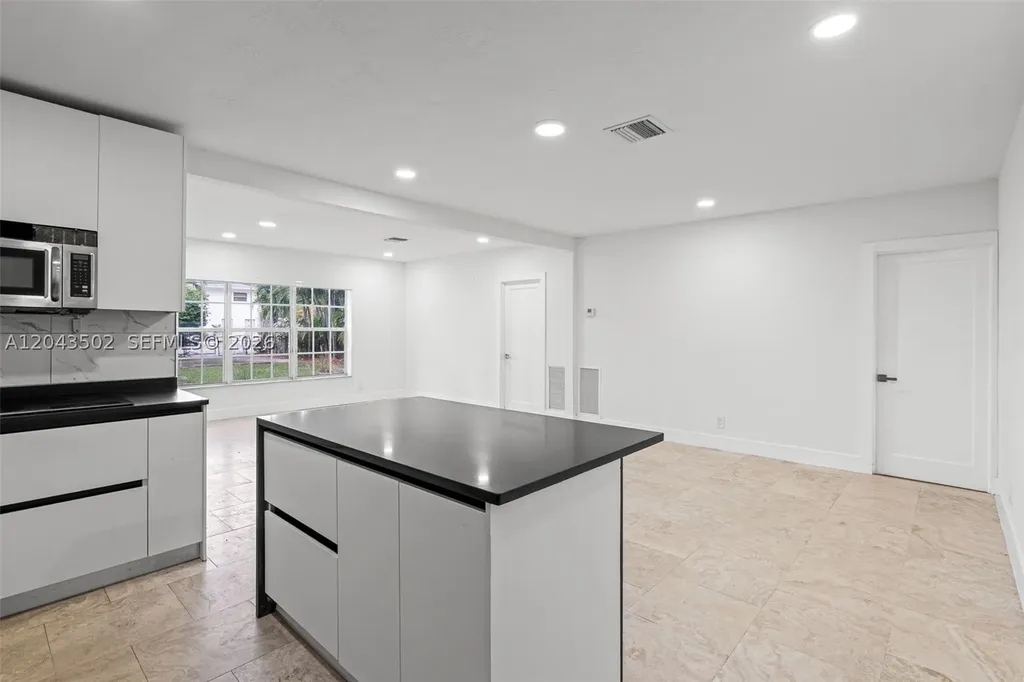1521 NE 5th Terrace Fort Lauderdale FL 33304