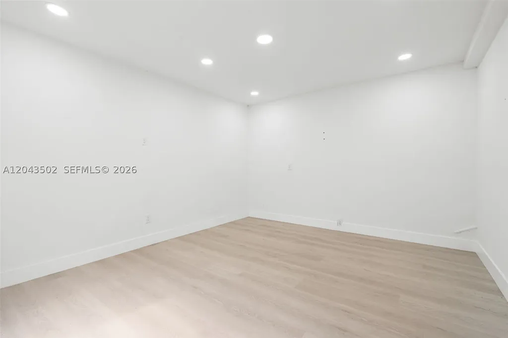 1521 NE 5th Terrace Fort Lauderdale FL 33304