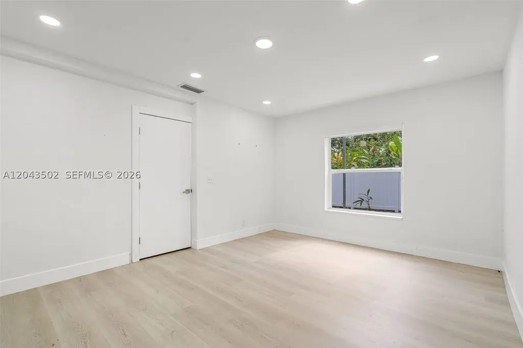 1521 NE 5th Terrace Fort Lauderdale FL 33304