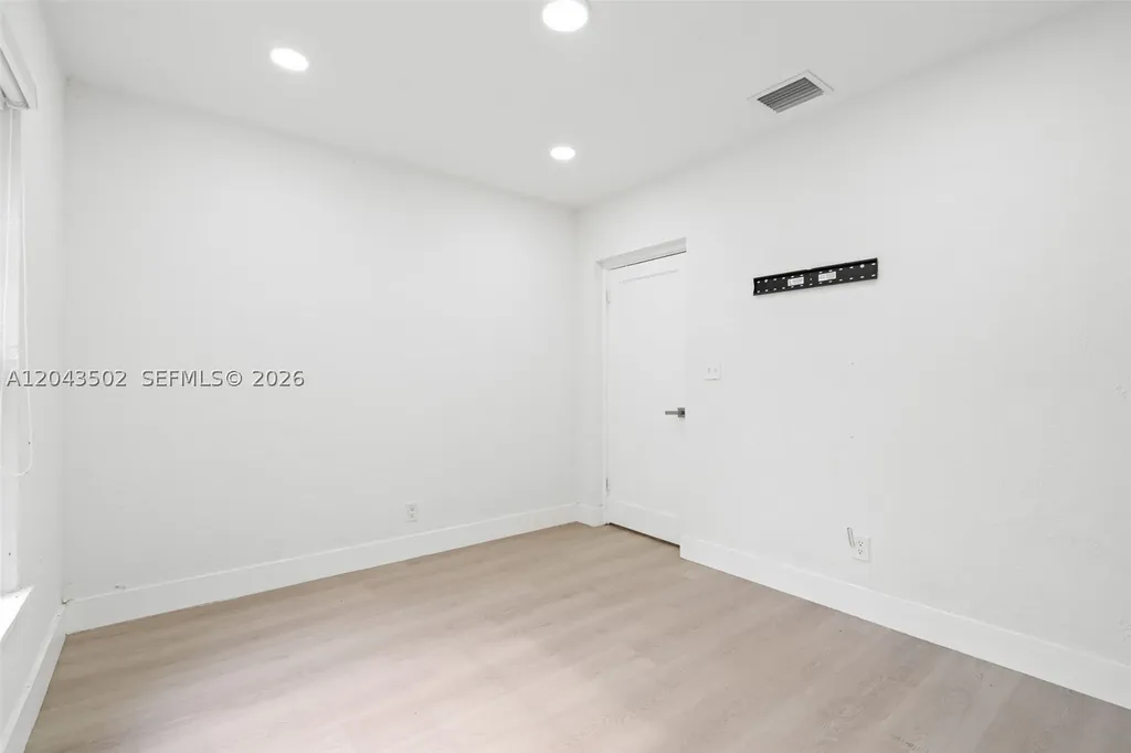 1521 NE 5th Terrace Fort Lauderdale FL 33304