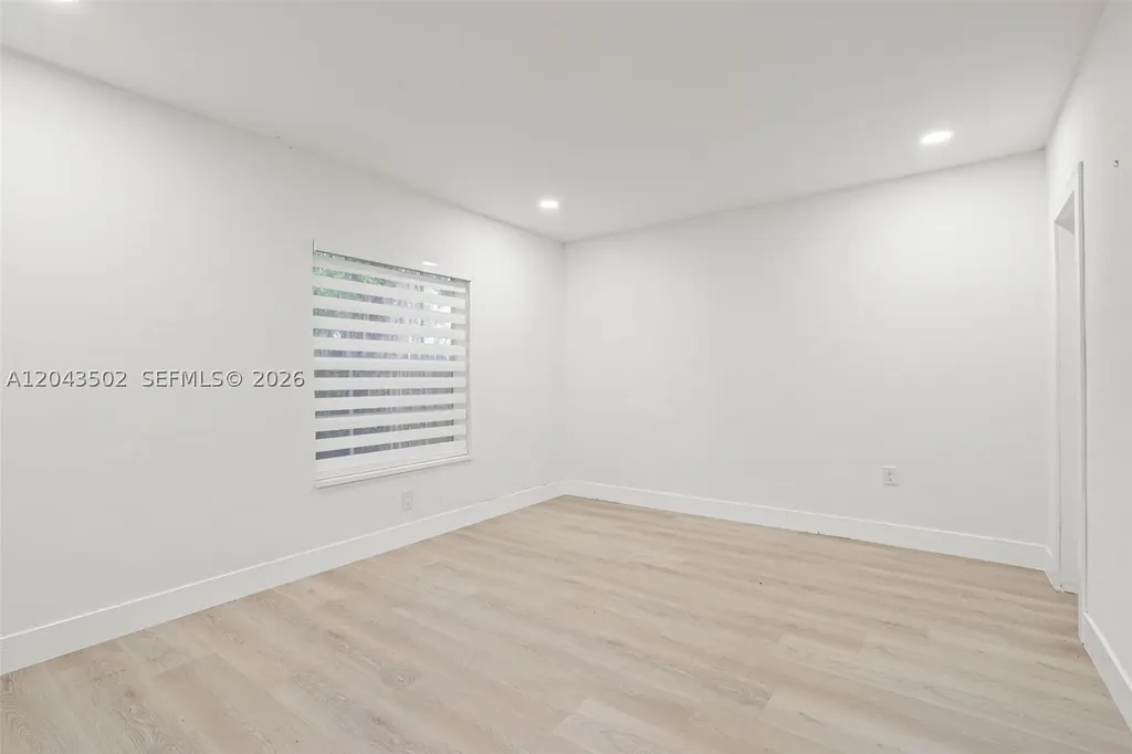 1521 NE 5th Terrace Fort Lauderdale FL 33304