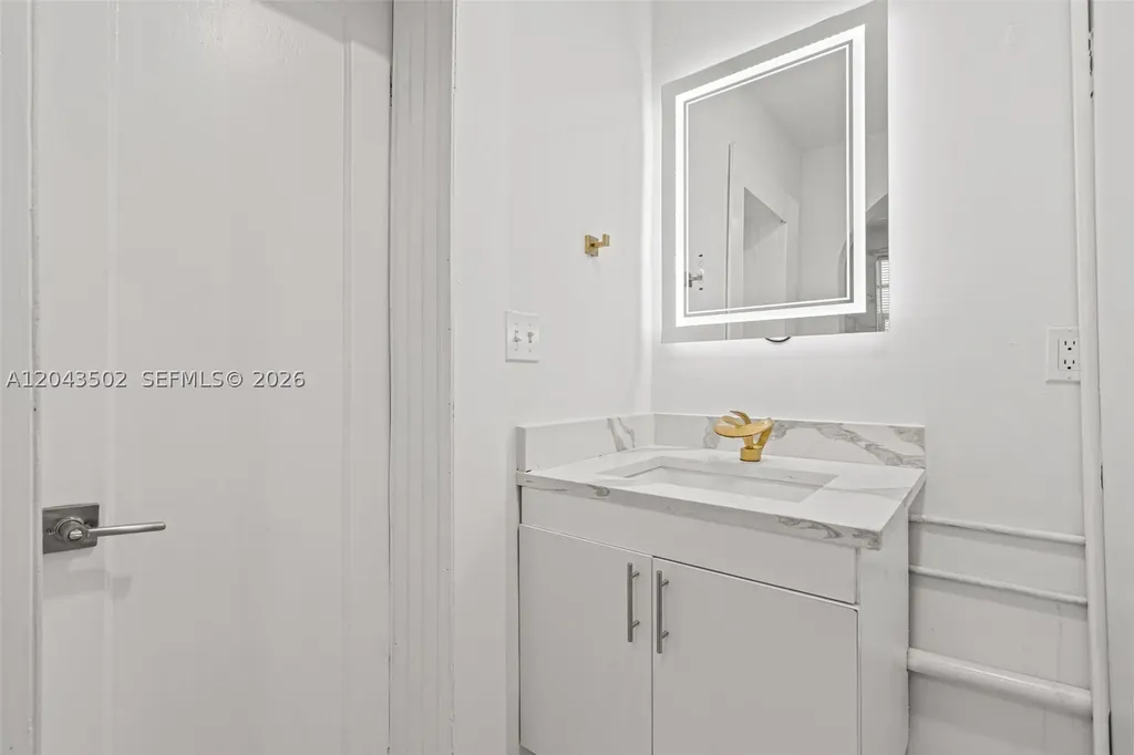 1521 NE 5th Terrace Fort Lauderdale FL 33304