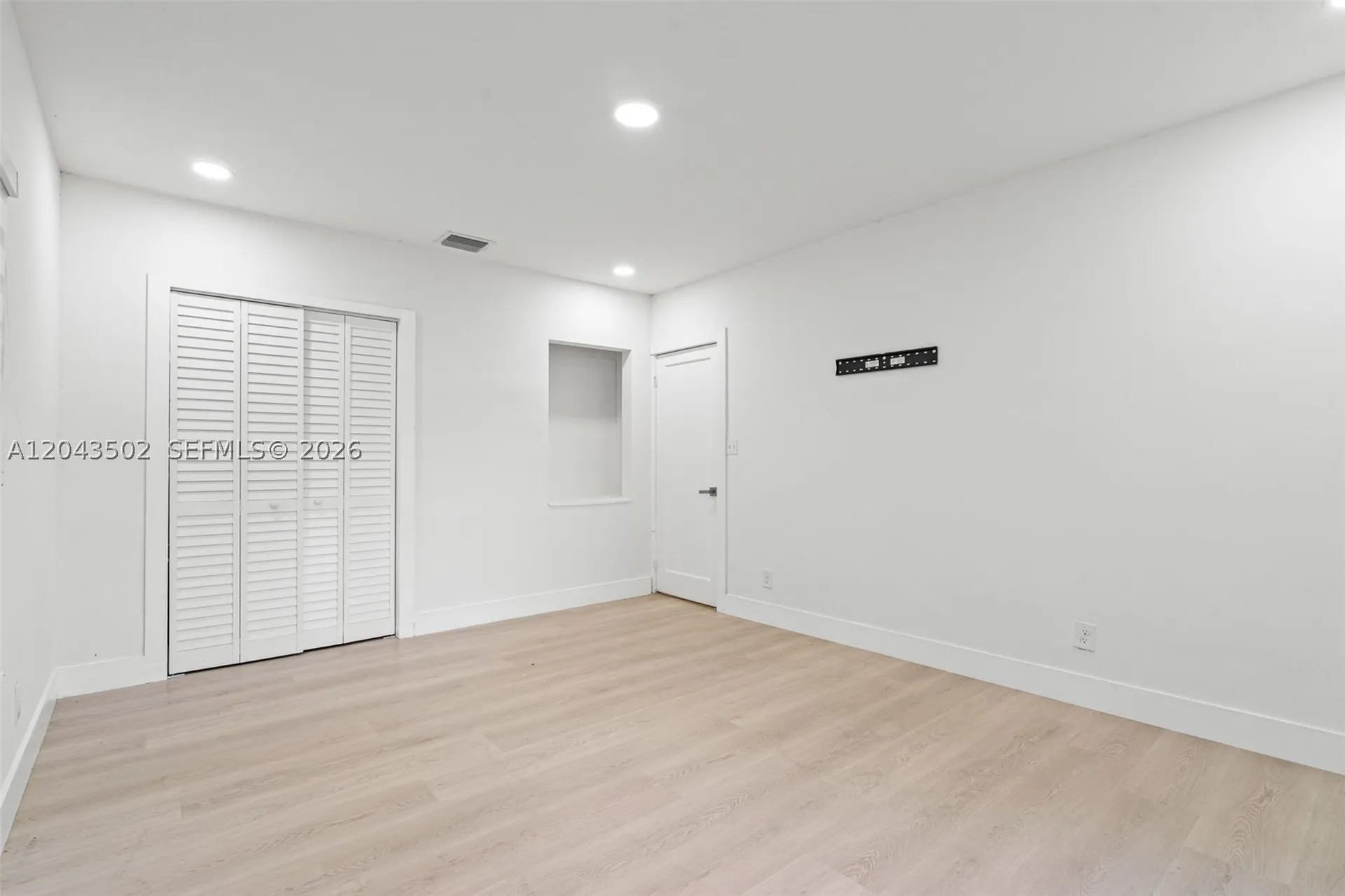 1521 NE 5th Terrace Fort Lauderdale FL 33304