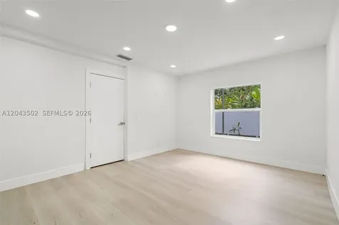 1521 NE 5th Terrace Fort Lauderdale FL 33304