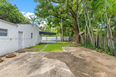 1521 NE 5th Terrace Fort Lauderdale FL 33304