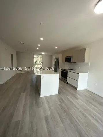 2561 NE 193rd Street Miami FL 33180