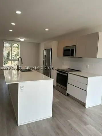 2561 NE 193rd Street Miami FL 33180