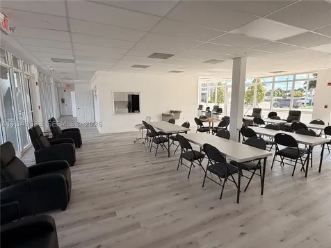 665 E 49 Street Hialeah FL 33013