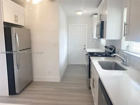 1005 NE 2nd Street Hallandale Beach FL 33009