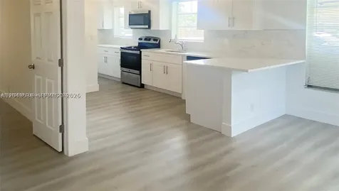 1005 NE 2nd Street Hallandale Beach FL 33009