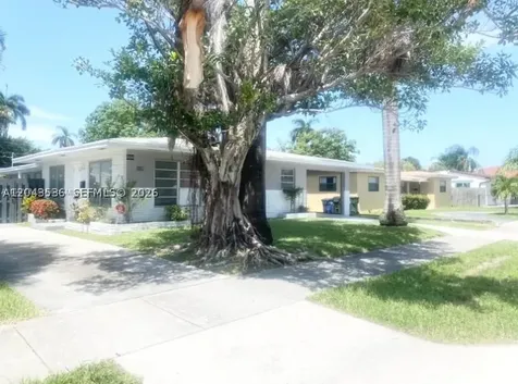 1005 NE 2nd Street Hallandale Beach FL 33009