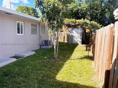 1005 NE 2nd Street Hallandale Beach FL 33009