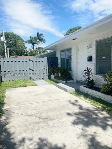 1005 NE 2nd Street Hallandale Beach FL 33009