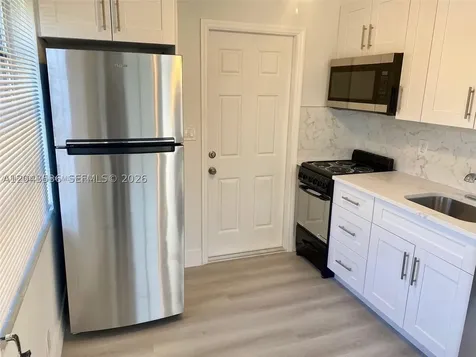1005 NE 2nd Street Hallandale Beach FL 33009