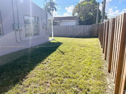 1005 NE 2nd Street Hallandale Beach FL 33009