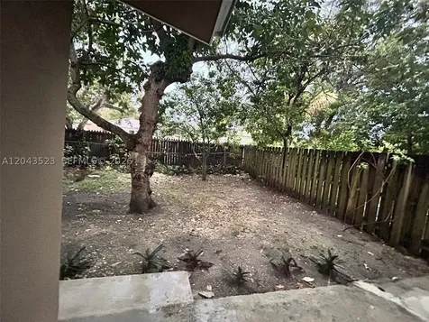 261 NW 49th Street Miami FL 33127