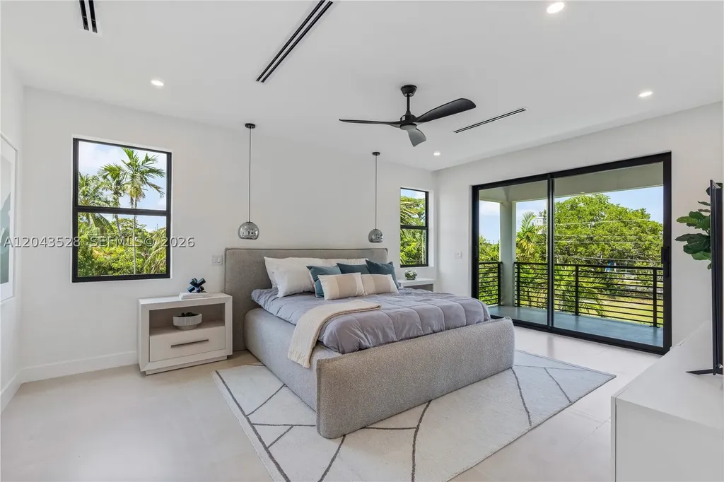 1337 NE 13th Avenue Fort Lauderdale FL 33304