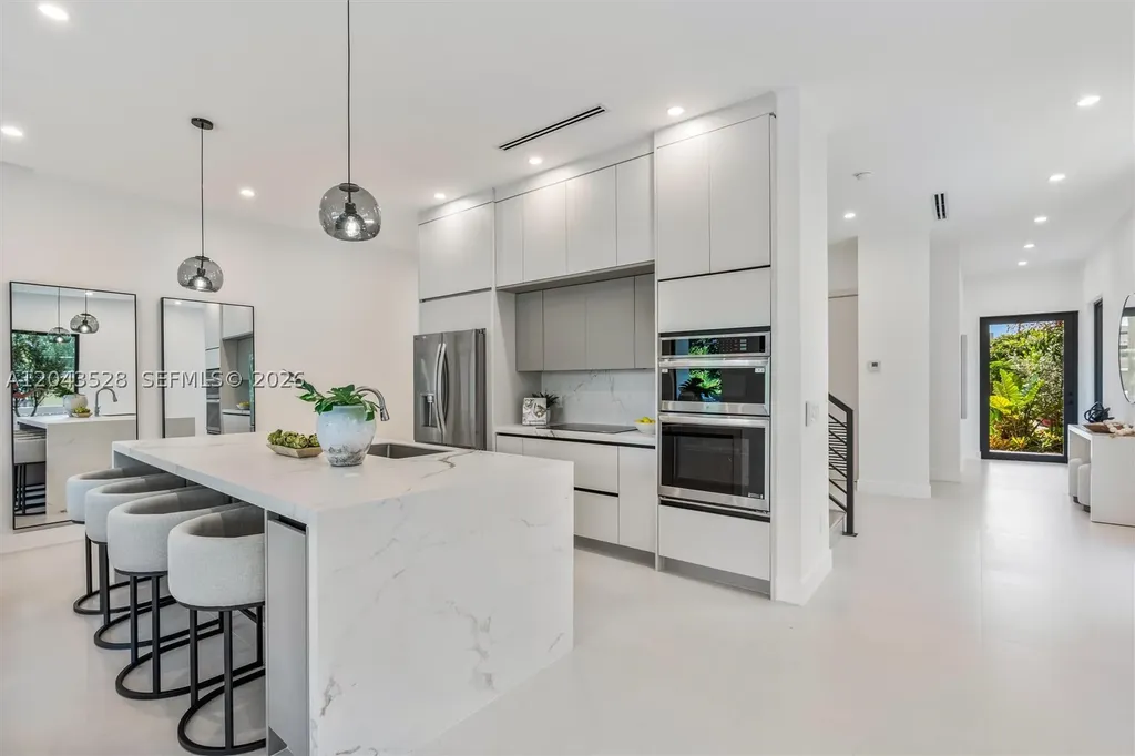 1337 NE 13th Avenue Fort Lauderdale FL 33304