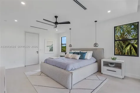 1337 NE 13th Avenue Fort Lauderdale FL 33304
