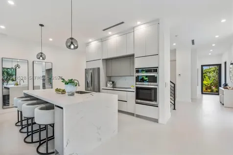 1337 NE 13th Avenue Fort Lauderdale FL 33304