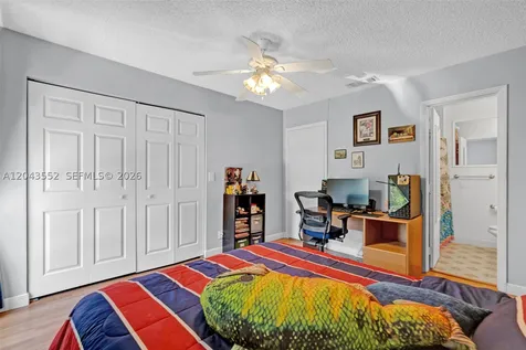 1121 NW 98th Terrace Pembroke Pines FL 33024