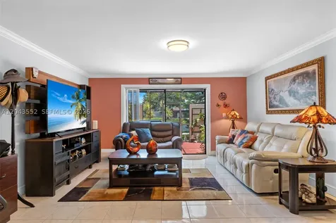 1121 NW 98th Terrace Pembroke Pines FL 33024