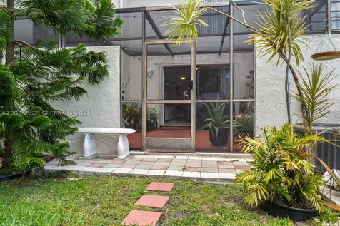 1121 NW 98th Terrace Pembroke Pines FL 33024