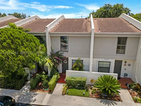 1121 NW 98th Terrace Pembroke Pines FL 33024
