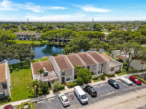1121 NW 98th Terrace Pembroke Pines FL 33024