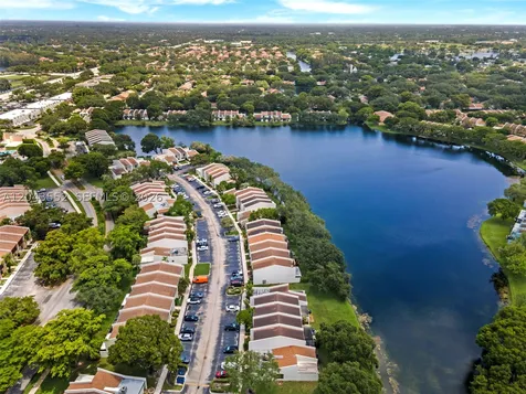 1121 NW 98th Terrace Pembroke Pines FL 33024