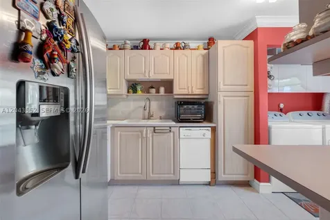 1121 NW 98th Terrace Pembroke Pines FL 33024