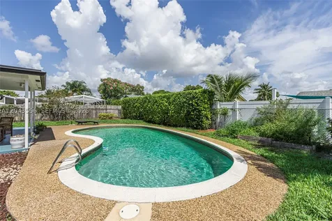 3941 NW 4th Court Coconut Creek FL 33066